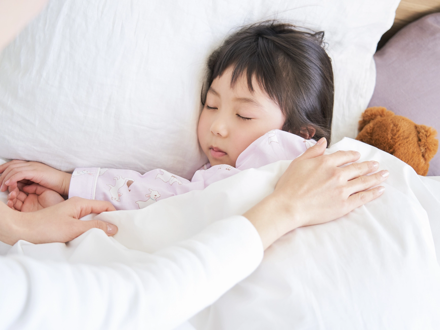  寝 小学生 医師監修】小学生の理想の睡眠時間の目安は？学力や身長への影響も | kosodate LIFE（子育てライフ）