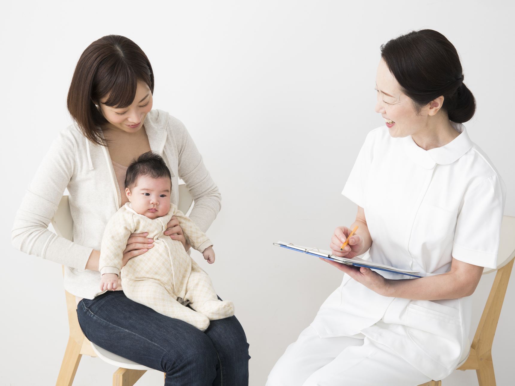 眼科と小児科どっち？赤ちゃん・子どもの「目やに」「目をこする」など