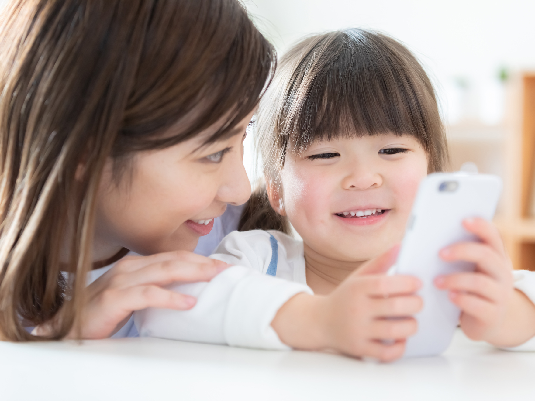 子どものスマホ依存をやめさせたい！「この方法で成功した」5つの対策