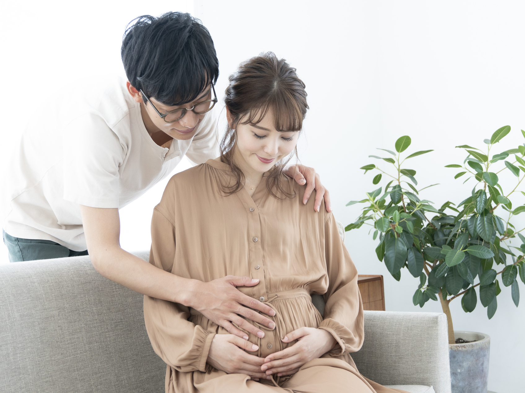 【体験談】妊娠中、急にお腹が大きくなる時期はいつ？膨らみ方はどんな感じ？