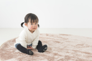 子ども(女の子)の鼠径ヘルニアの症状｜自然治癒する？病院行くべき？