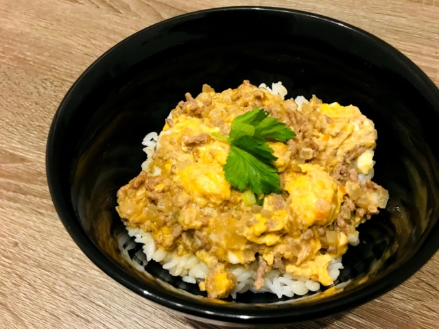 ひき肉丼