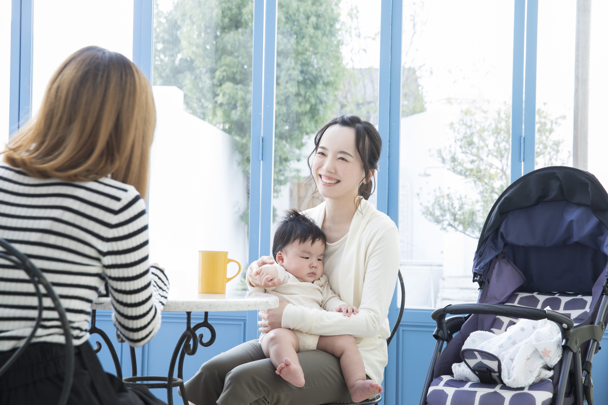 子連れ外食　いつから