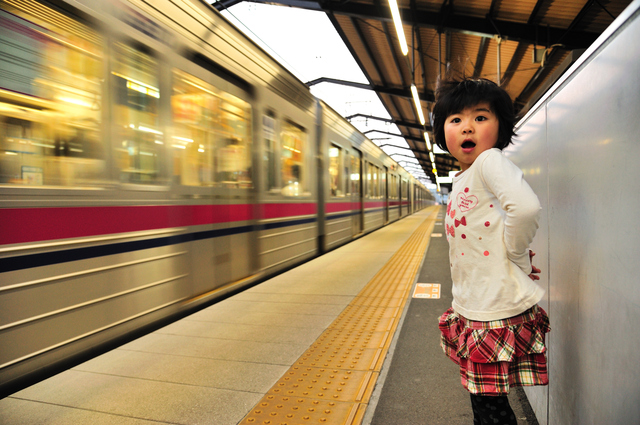 電車と子ども