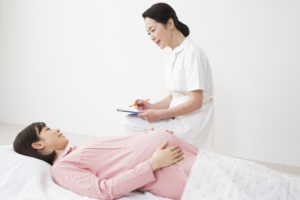 【体験談】誘発分娩は何日かかる?平均時間&流れ。初産&経産婦ママのレポート | kosodate LIFE(子育てライフ)