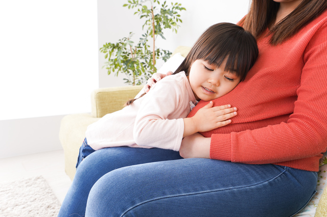 妊婦と女の子