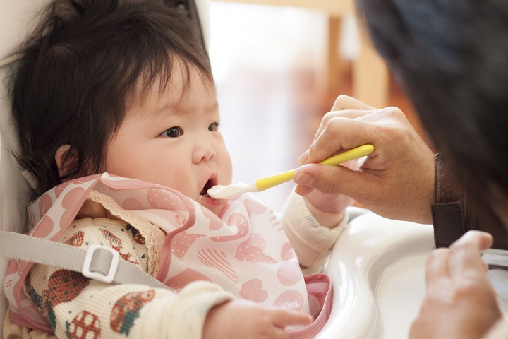 スタイはいつからいつまで必要？新生児にはいらない？何枚いる？サイズは？