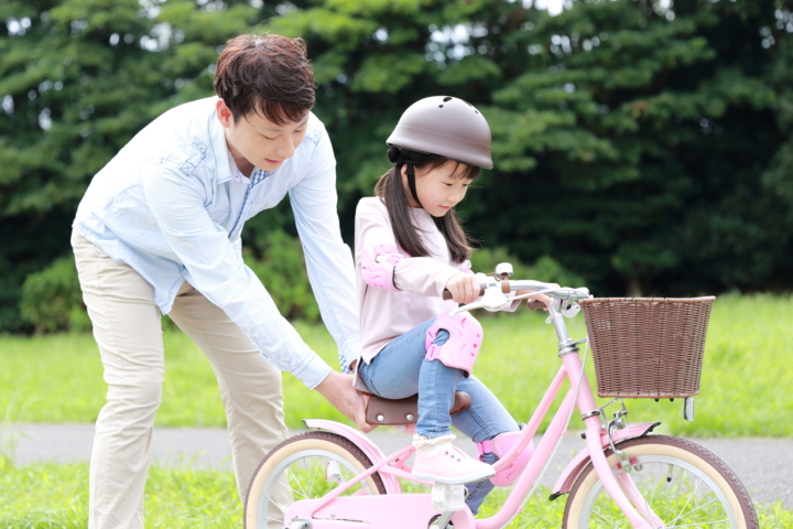 自転車の教え方の裏技！簡単にできる”5つコツ”を先輩ママ・パパに聞きました！