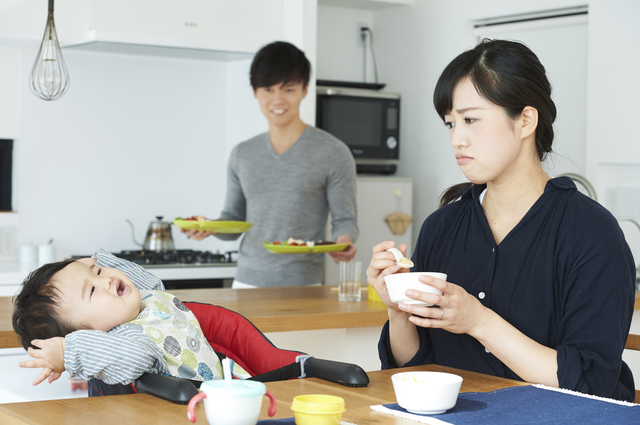 離乳食を嫌がる赤ちゃん