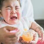 泣いてる赤ちゃん