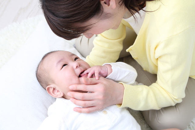 赤ちゃんとママ