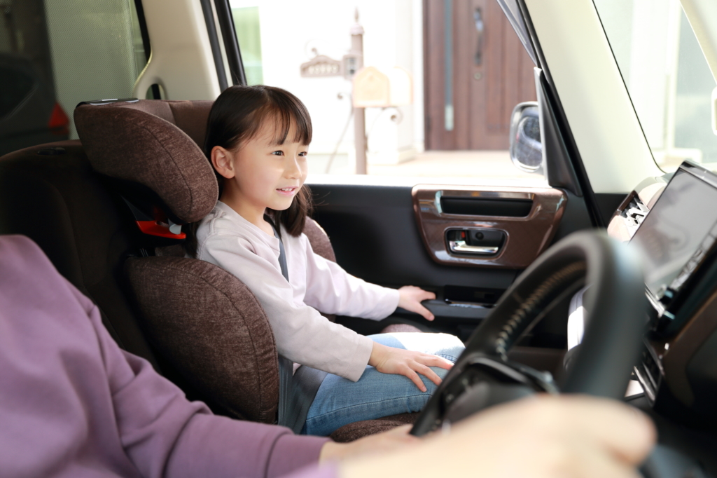 子どもを助手席に何歳から乗せていいの？チャイルドシートは危ない 