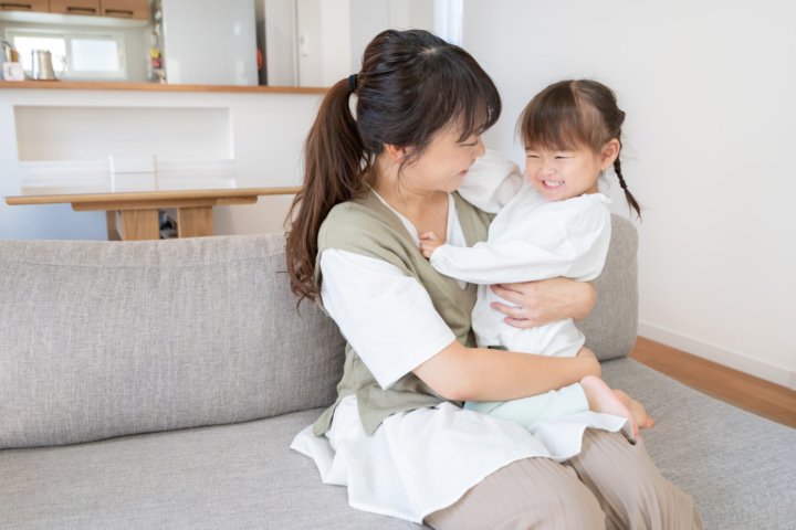 なぜ？1歳半の子どもが母親を噛む…原因＆叱り方。愛情表現？自閉症の可能性は？