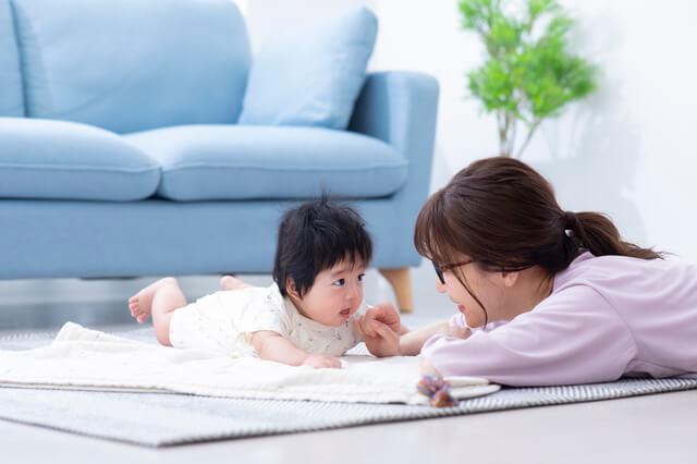 赤ちゃんとママ