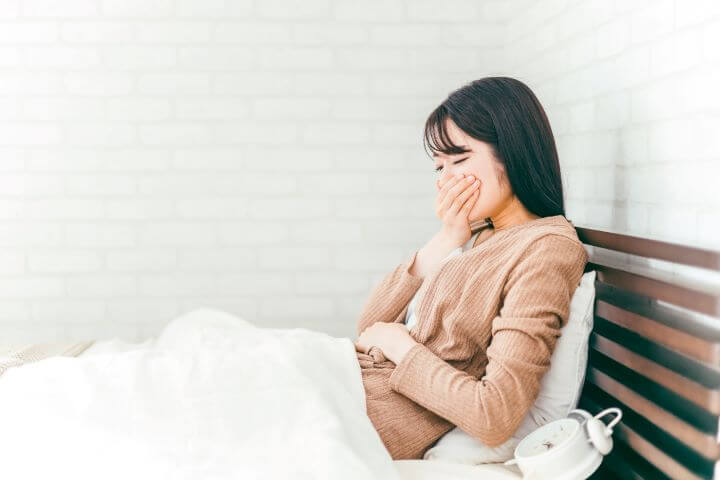 【医師監修】子宮外妊娠でもつわりはある？正常妊娠との見分け方＆受診目安