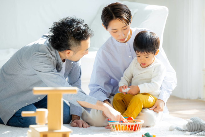 子どもが喜ぶ♪室内でできる遊び＆年齢別のおすすめおもちゃ