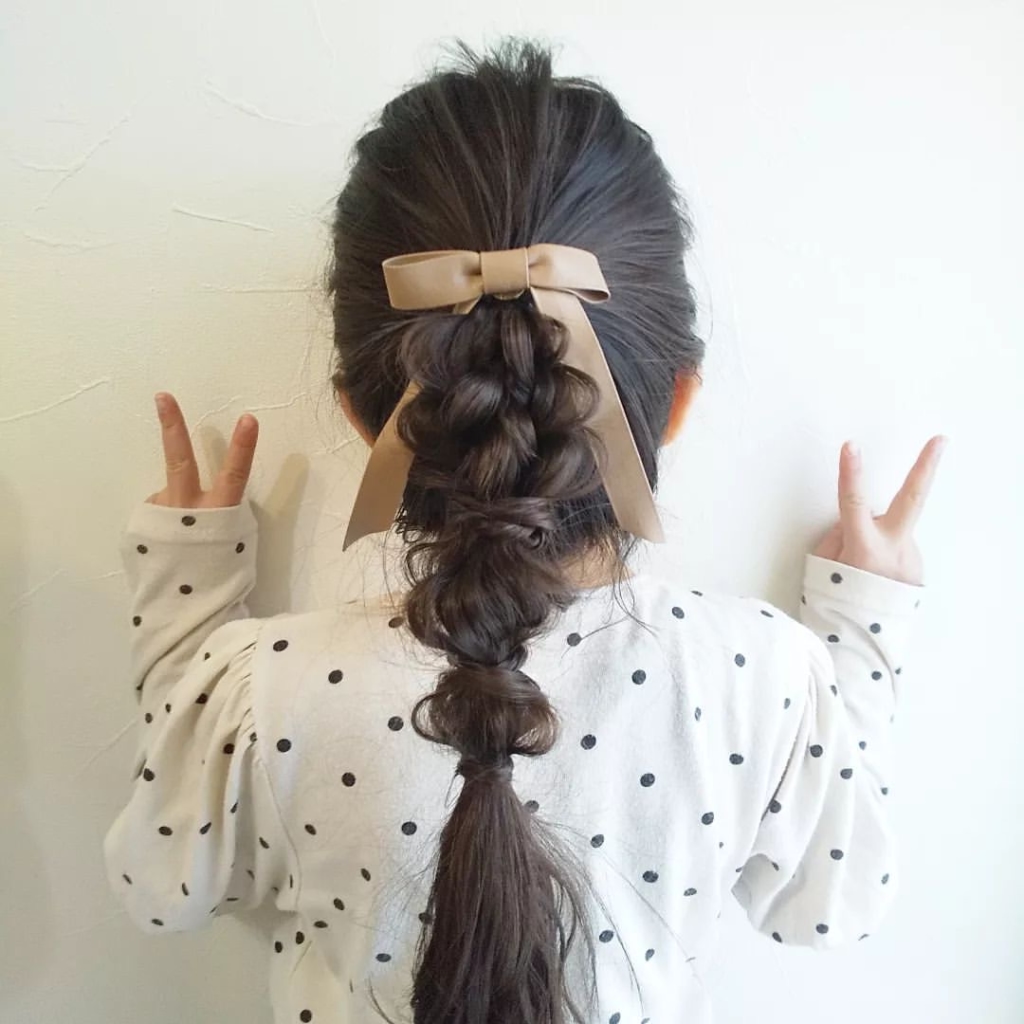 おしゃれで可愛い♪子どものヘアアレンジ21種！ゴムだけでできる髪型 | kosodate LIFE（子育てライフ）