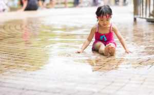 【東京】じゃぶじゃぶ池がある公園14選！無料水遊び。赤ちゃんOKも