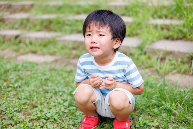 イヤイヤ期でのダメな対応「子供のいいなりになってしまう」対処法も