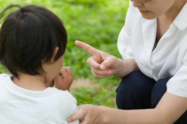 【医師監修】子どもに「絶対言ってはいけない」3つの言葉。ひどい言葉を言ってしまった…対処法も