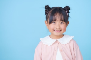 子どものお団子ヘア総まとめ！簡単＆崩れないコツとヘアアレンジ集も