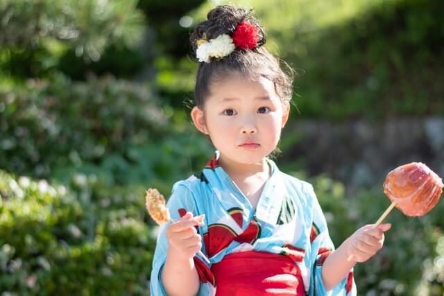 浴衣　女の子　お団子ヘア