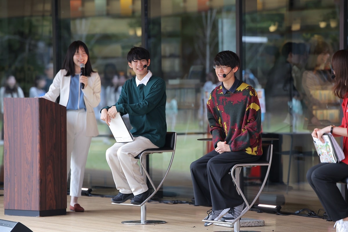 QuizKnock東兄弟がトークショーで登場